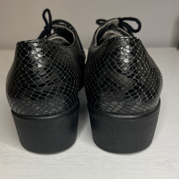 Mephisto Black Lug Sole Platform Loafer - Picture 6 of 8